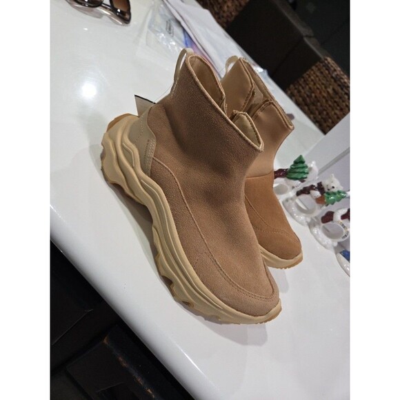 Sorel Kinetic Breakthru Acadia Size 6 Waterproof Sneaker Boot Tawny Buff Womens - Picture 2 of 13